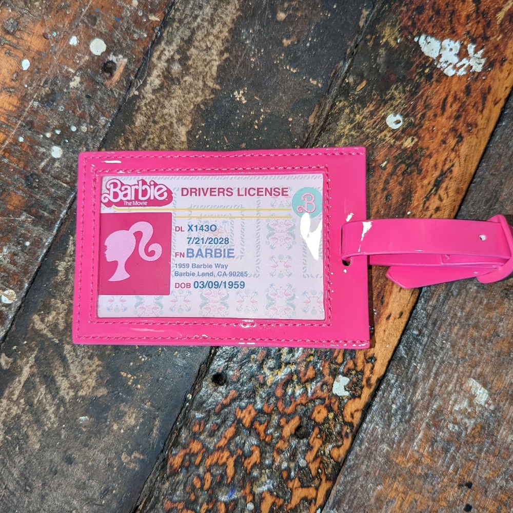 BEIS x Barbie 🩷 luggage tag